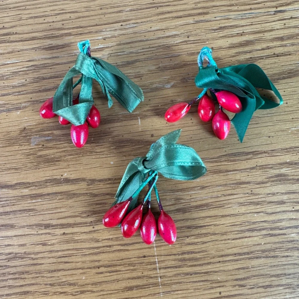 Vintage Berry Sprig Red Holly Berry Green Ribbon Ornaments Vintage‎ MCM Lot of 3